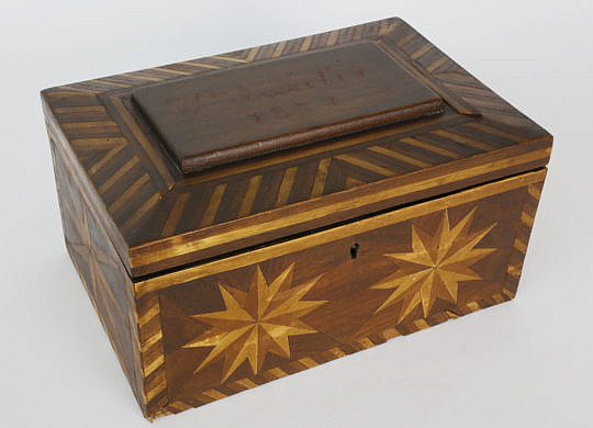 192-4817 Mariner inlaid box A_MG_9224