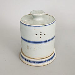 19th Century Chinese Blue and White Oil Lamp with Shade