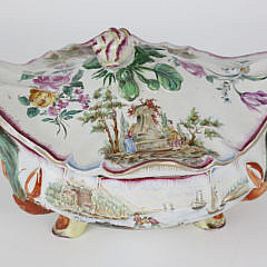 French Faience Covered Soup Tureen, Samson Mark, 19th Century