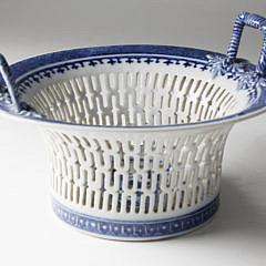 Chinese Export Nanking Porcelain Reticulated Chestnut Basket, circa 1770