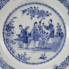 Set of Four Chinese Export Porcelain Plates with Scalloped Rim, circa 1760