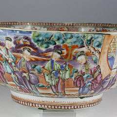 Chinese Export Mandarin Palette Porcelain Punch Bowl, circa 1760-1770