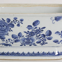 Chinese Export Porcelain Covered Tureen and Matching Underplate, 18th Century