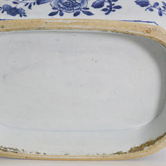 Chinese Export Porcelain Covered Tureen and Matching Underplate, 18th Century