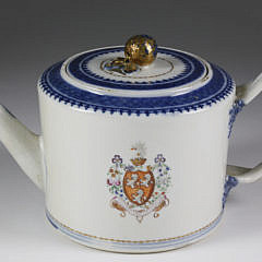 307-4621 Armorial Tea Pot A_MG_1814