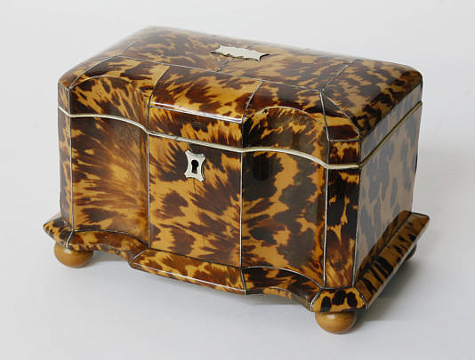 422-3771 Flaming Tortoiseshell Tea Caddy A_MG_1164