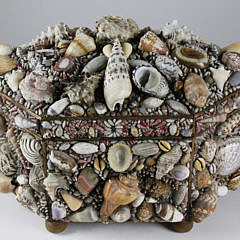 Fine Coquillage Shell-Work Coffret, circa 1840