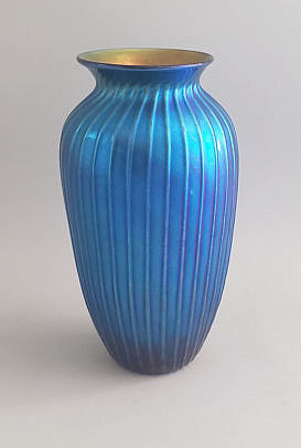 47-2674 Lundberg Studios Glass Vase A