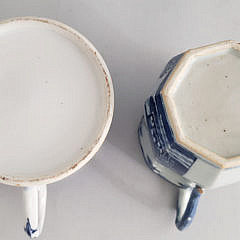 Chinese Export Porcelain Canton Covered Tea Pot and Creamer, 19th Century