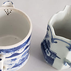 Chinese Export Porcelain Canton Covered Tea Pot and Creamer, 19th Century