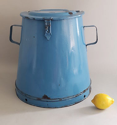 26-2674 French Enameled Steamer A