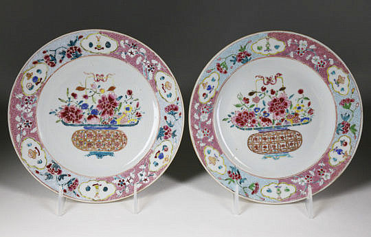 266-4621 Pair of Famille Rose Plates Yongzheng A_MG_2282