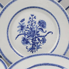 Set of Seven Chinese Export Porcelain Underglaze Blue Dinner Plates, circa 1770