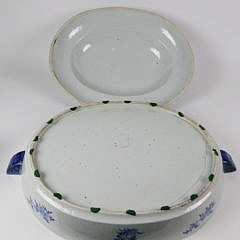 Exceedingly Rare Canton Large Size Beafsteak Platter with Hot Water Reservoir, 19th Century