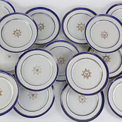 348-4621 Set of 15 Armorial Dinner Plates A_MG_9860