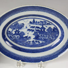 Nanking Small Oval Tureen and Cover on Stand, circa 1790-1810