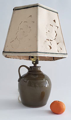 5-4942 Pottery Lamp A