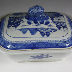 Canton Oblong Covered Vegetable Dish, mid-19th century