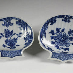 59-4208 Pair of Nanking Small Shell Dishes A_MG_0246