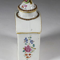 Armorial China Trade Porcelain Tea Caddy and Cover, circa 1785