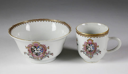 602-3394 Armorial Coffee Cup and Waste Bowl A_MG_2256