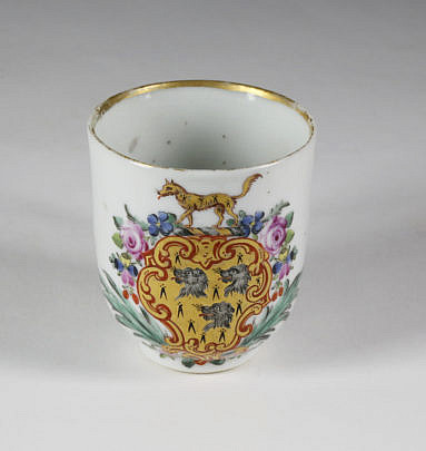 606-3394 Armorial China Trade Coffee Cup A_MG_2243