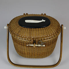 Sherwin Boyer Oval Nantucket Friendship Basket with Carved Charlie Sayle Whale on Ebony Lid