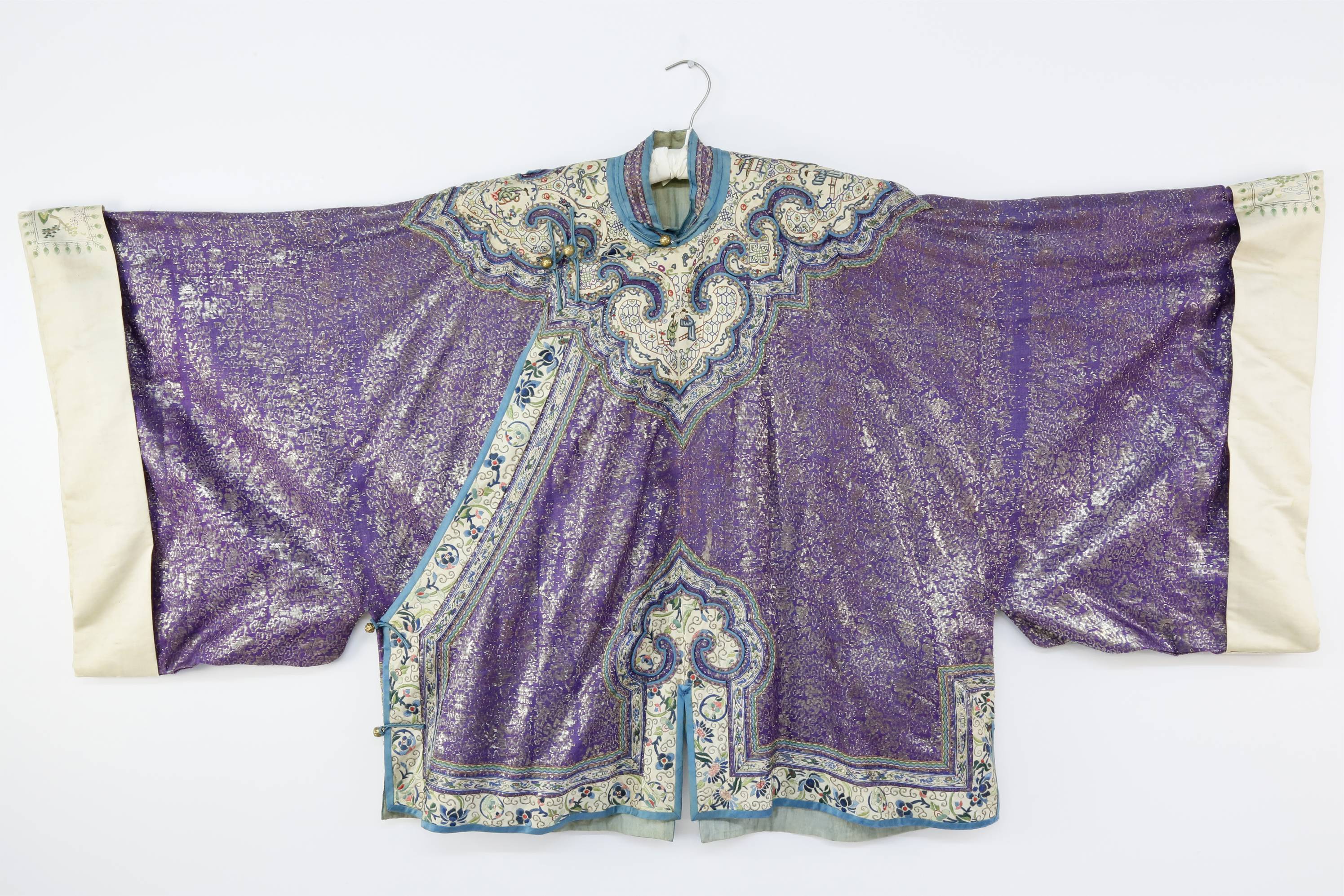 17-4922-Chinese-Embroidered-