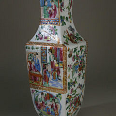 Chinese Export Rose Mandarin Square Baluster Vase, circa 1830-40