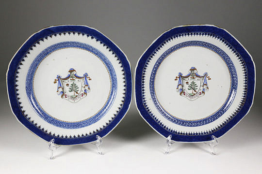 300-4621 Pair Armorial China Trade Plates A _MG_2195