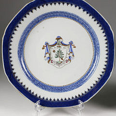 Pair of Armorial China Trade Dinner Plates, late 18th Century