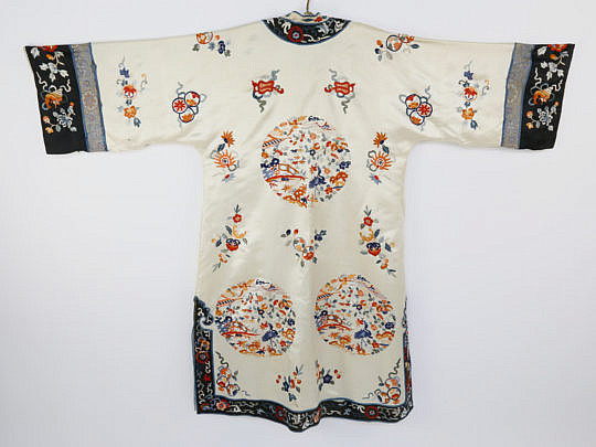 41191 Chinese Embroidered Silk Robe A_MG_1425 2