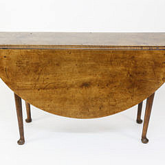 American Tiger Maple Queen Anne Drop Leaf Dining Table, circa 1760