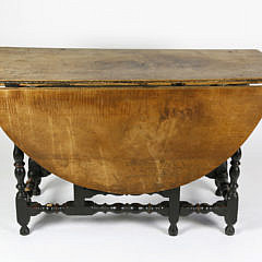 American William and Mary Gate Leg Drop Leaf Dining Table, 18th Century