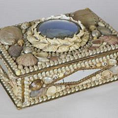 29-4901 Shell Encrusted Jewelry Box A_MG_3987