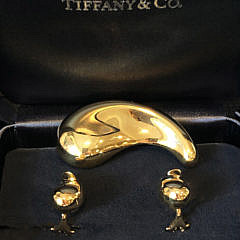 Tiffany & Co. Elsa Peretti 18k Yellow Gold Swirl Brooch and Pair of Matching Earclips