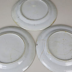 Set of 13 Chinese Export Rockefeller Pattern Dishes, circa 1805