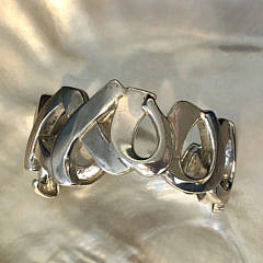 55-4419 Tiffany Cuff Bracelet A_IMG_7509