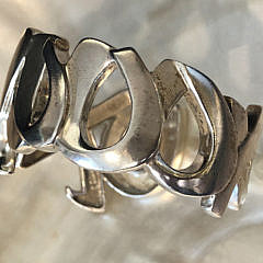 Tiffany & Co. Paloma Picasso Sterling Silver OXXXOOOXO Cuff Bracelet