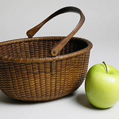 680-1865 Small Oval Nantucket Basket A_MG_3320