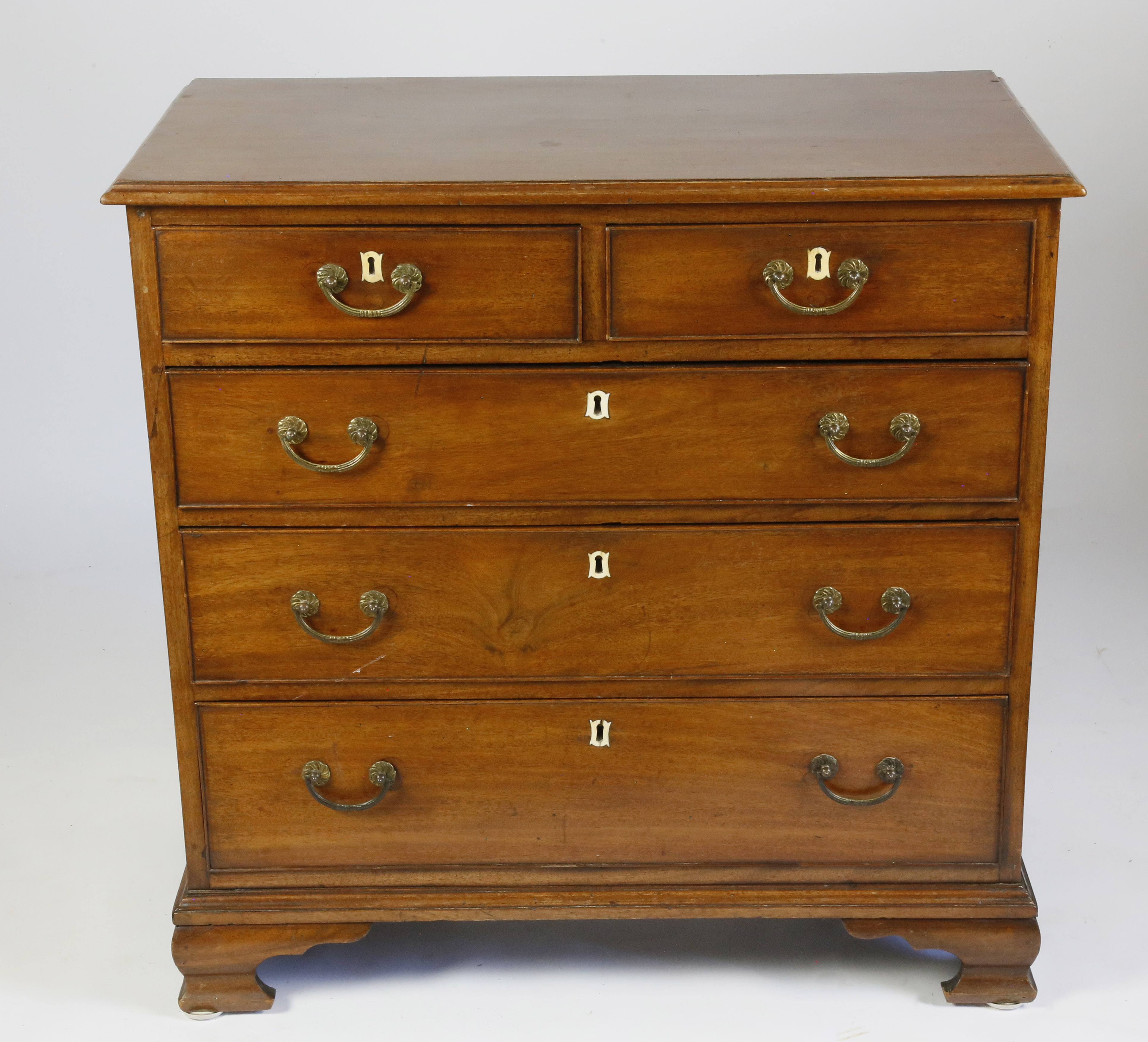 English Mahogany Bachelor's Chest of Drawers 1st quarter of the 19th