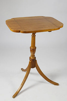 1670-54 Tilt top Candlestand A_MG_5233