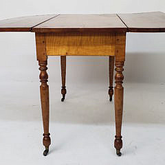 19th Century New England Sheraton Tiger Maple Drop Leaf Table