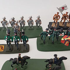 Large Group of Vintage Hand Painted Lead Toy Soldiers