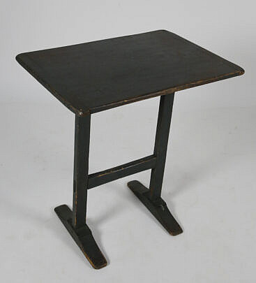 27-5035 Gray Stain Side Table w: Bread Board A_MG_6884