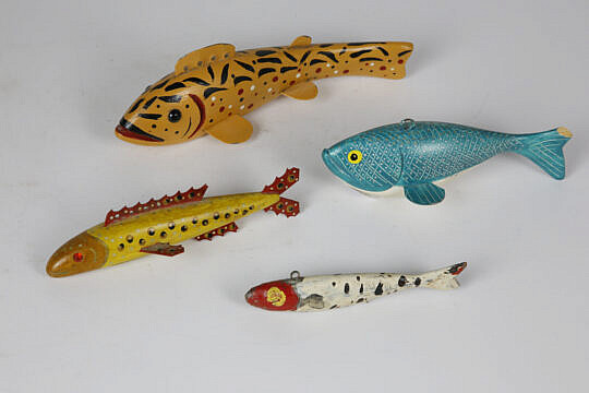 13-4901 Vintage Ice Fishing Lures A_MG_8682