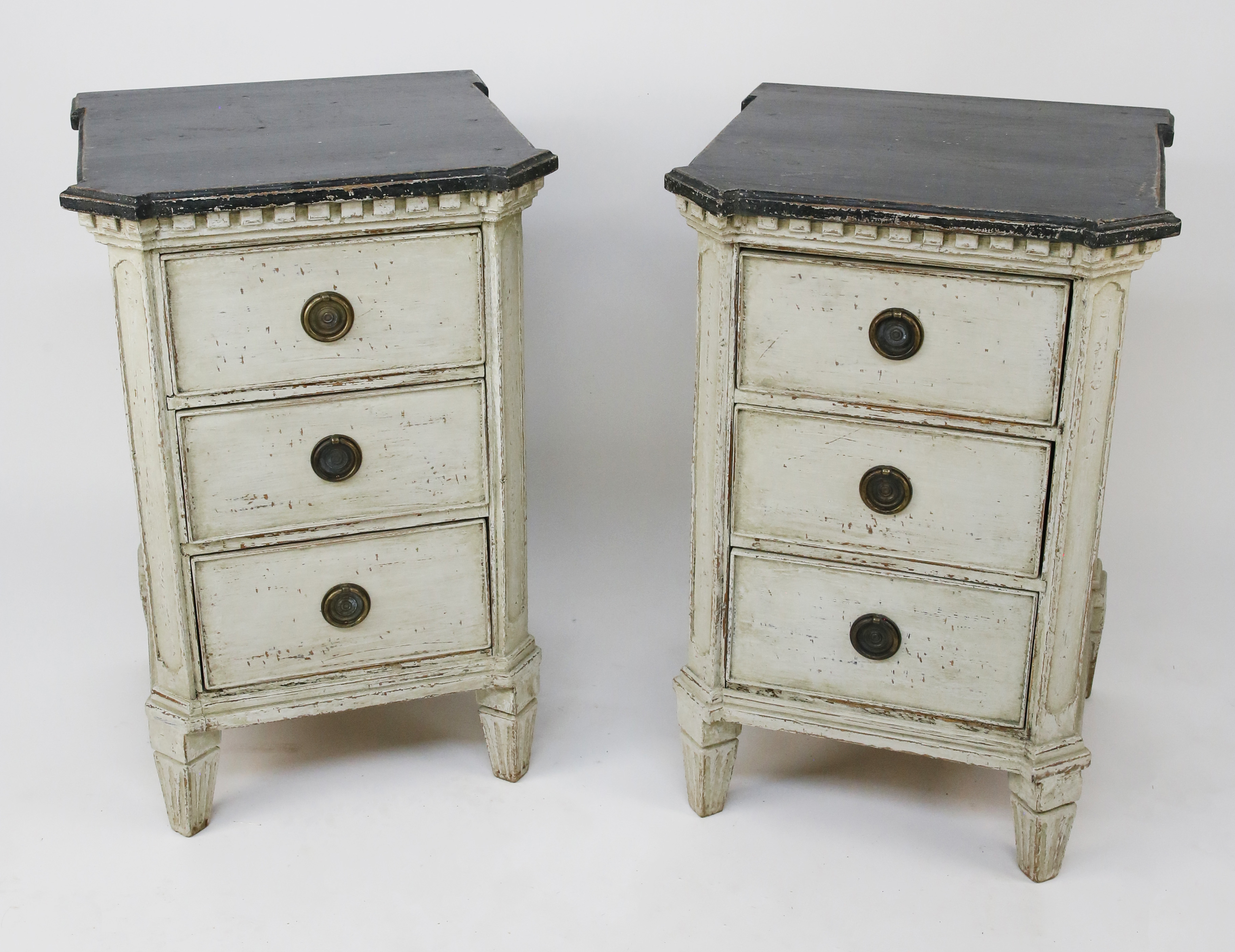 Pair Of Swedish Gustavian 3Drawer Night Stands Pair Of Swedish