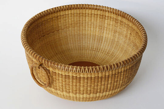 2-5034 Lucille La Rochelle Round Nantucket Basket A_MG_7118