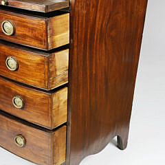 Federal Mahogany Graduated Four-Drawer Bachelor’s Chest , early 19th Century