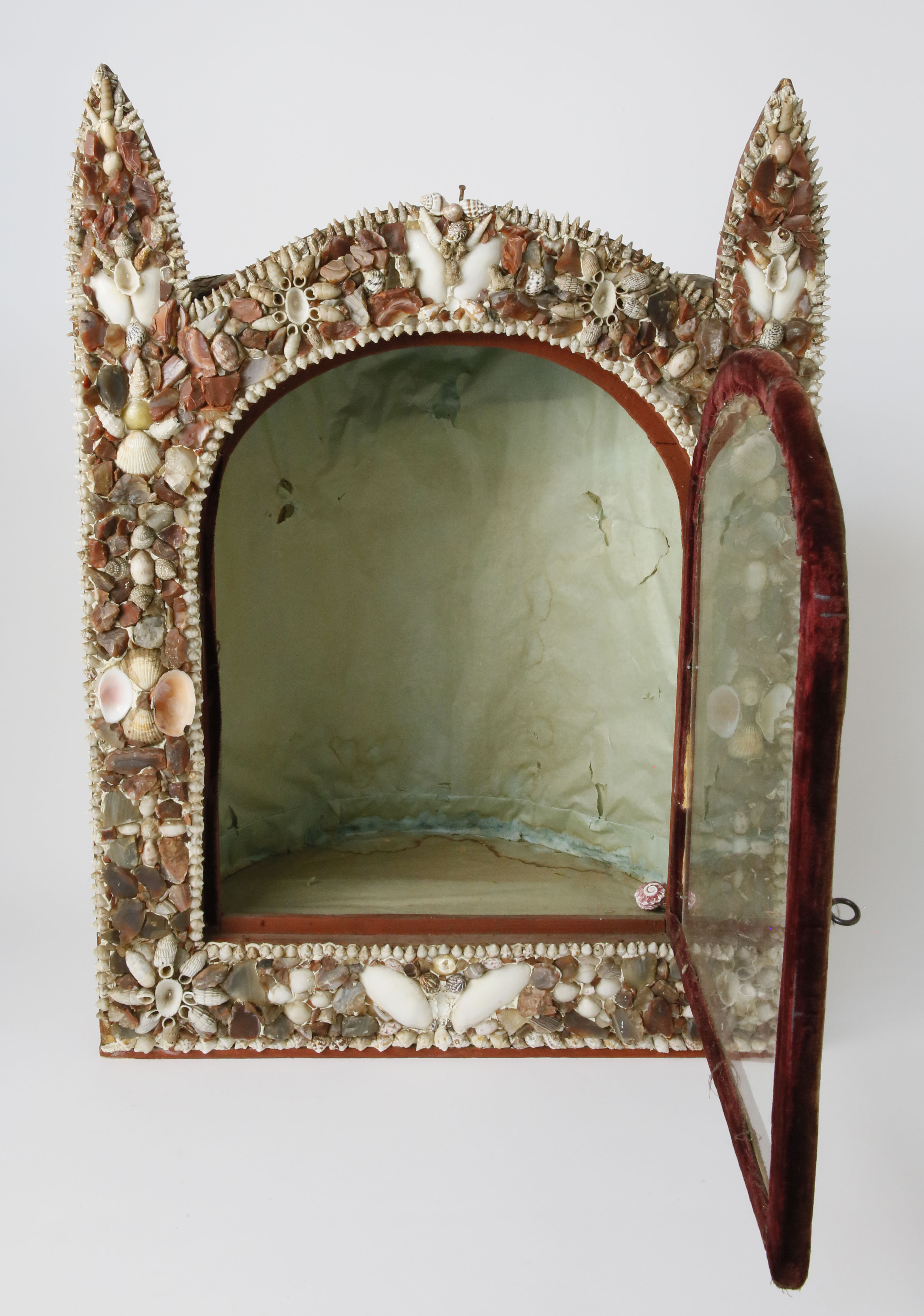American Shell and Chipped Agate Encrusted Display Case circa 1850